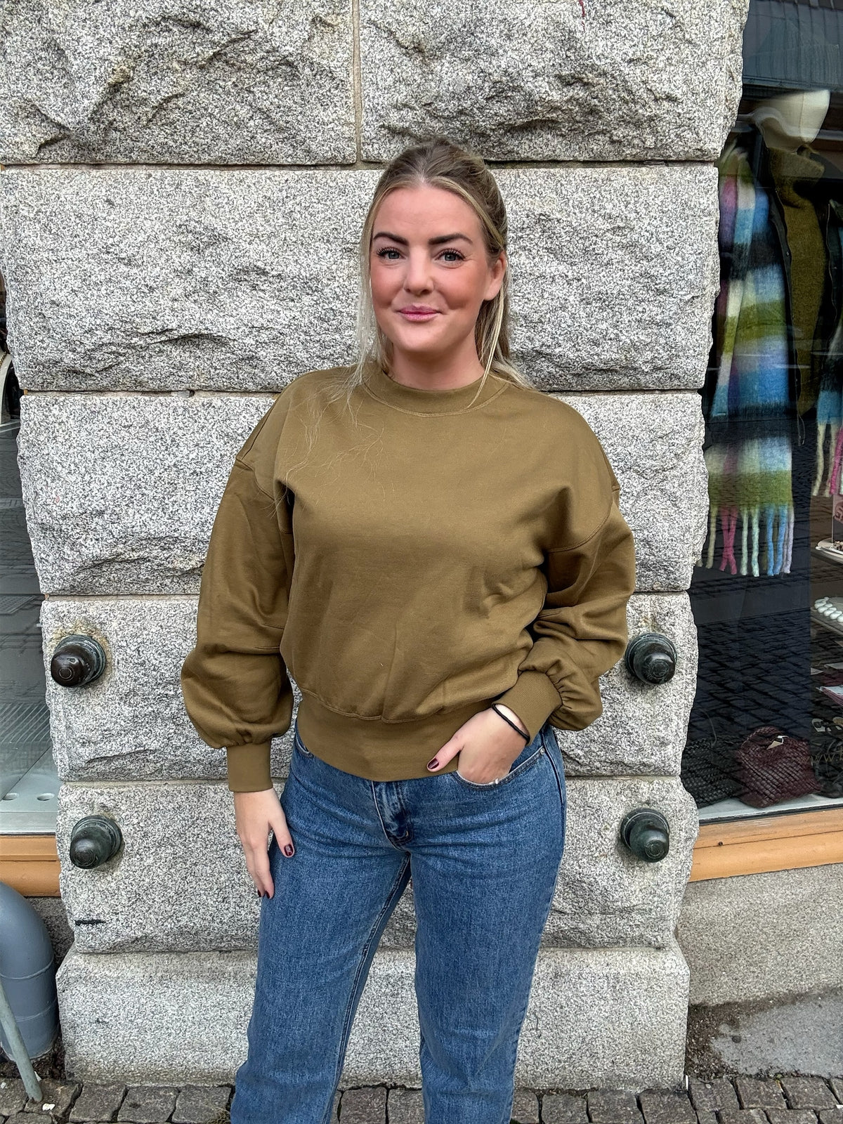 Rouyona Long Sleeve O Neck Sweat Gothic Olive