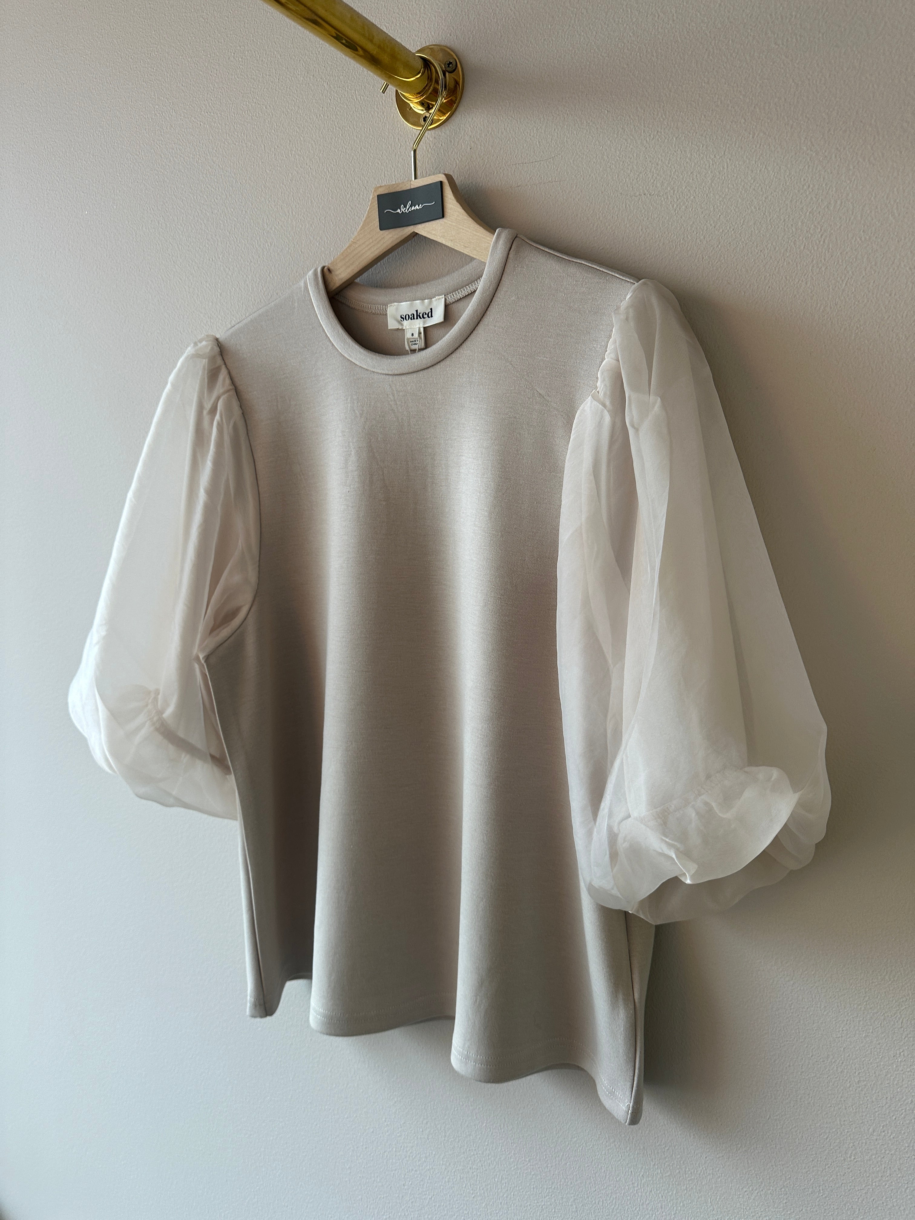 Slmarigold Puff Tee White Pepper. Vit beige tröja med puffärm av tyll. 