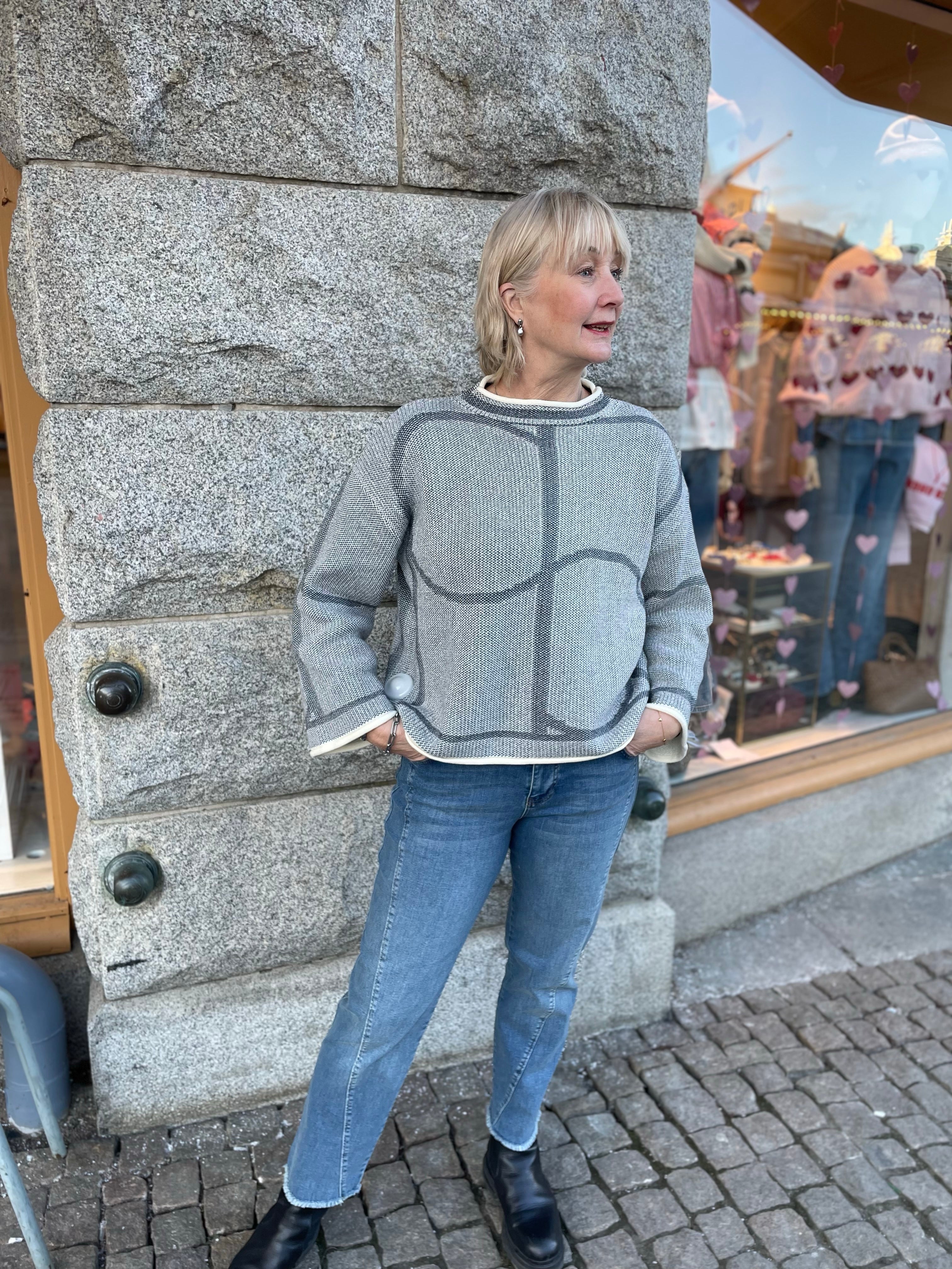 Slrava Mono Pullover India Ink