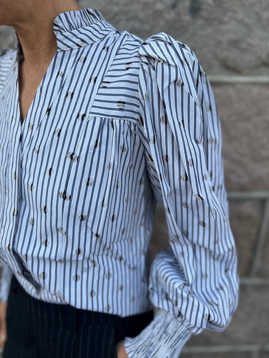 Trixiecc Dot V-Shirt Light Grey