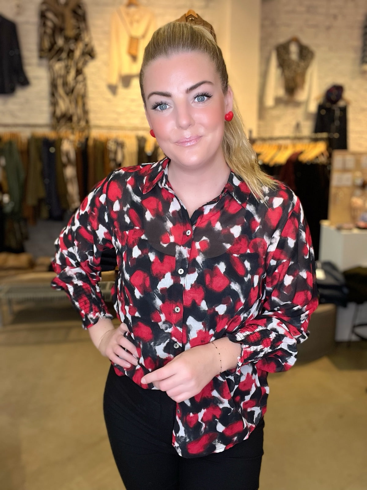 Vibse Shirt H Red Abstraction