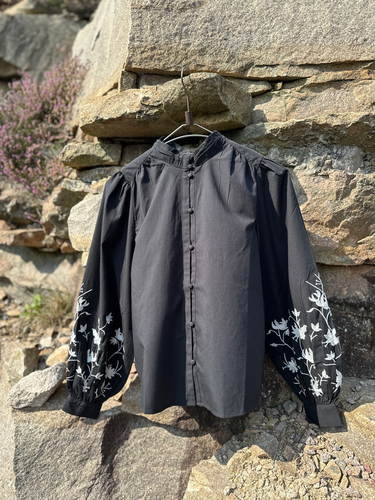 Vicaria Long Sleeve Embroidery Shirt Black White Sand