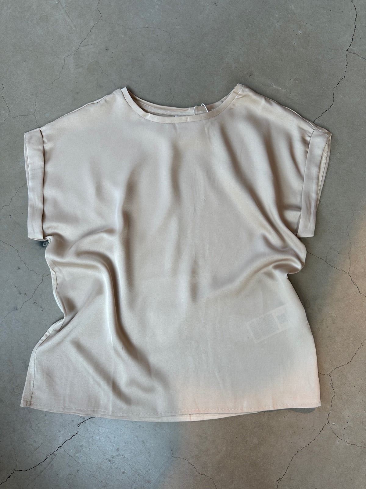 Viellette Short Sleeve Satin Top Cement