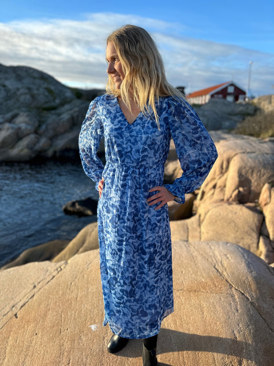 Vifalia Roe Long Sleeve Midi Dress True Blue Dia