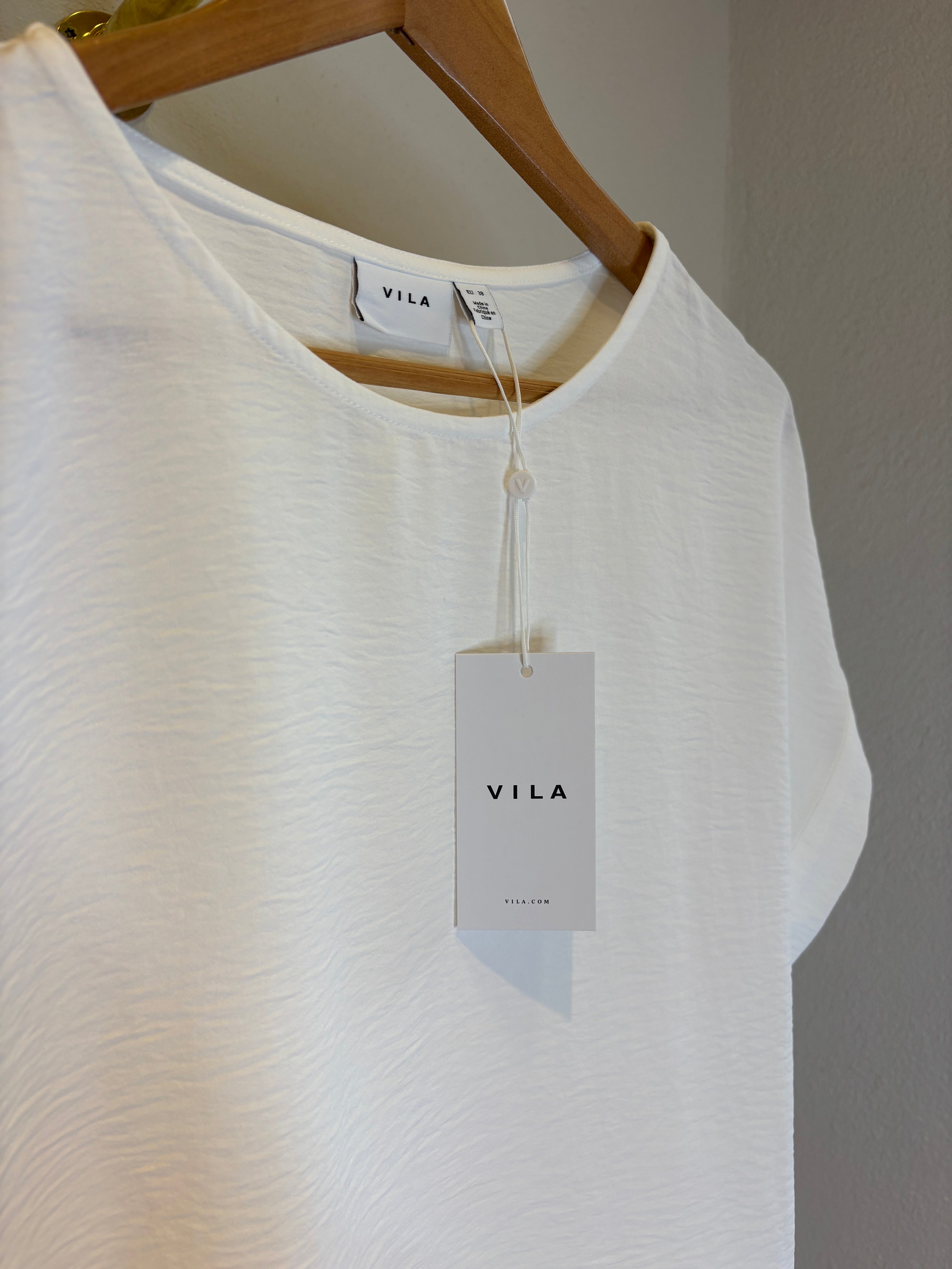 Vijosa Short Sleeve Top Snow White