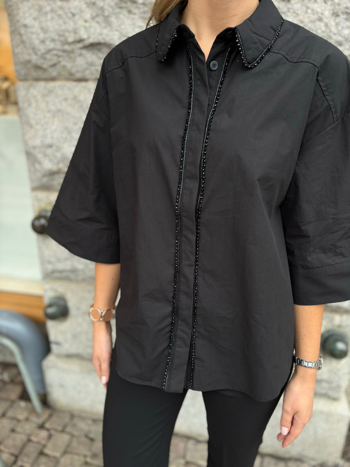 Vilara Loose Shirt Black