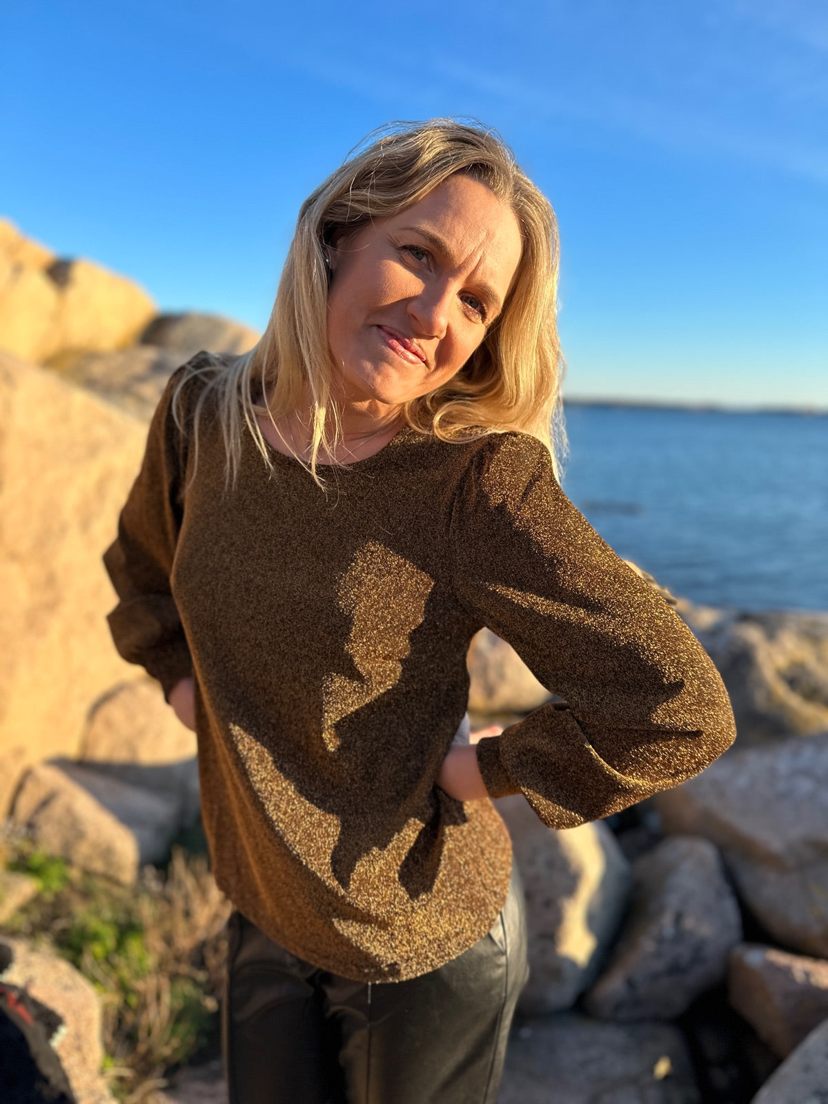 Vimonta Long Sleeve O Neck Top Black Copper Glitter