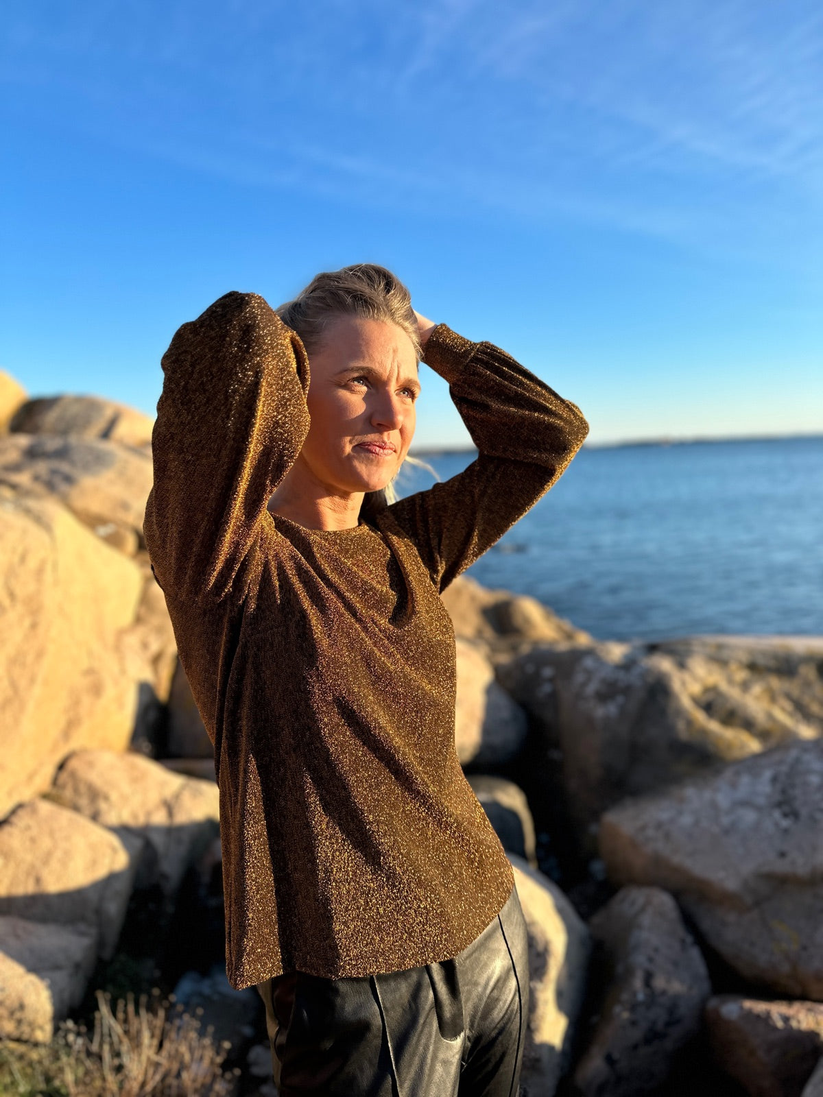 Vimonta Long Sleeve O Neck Top Black Copper Glitter