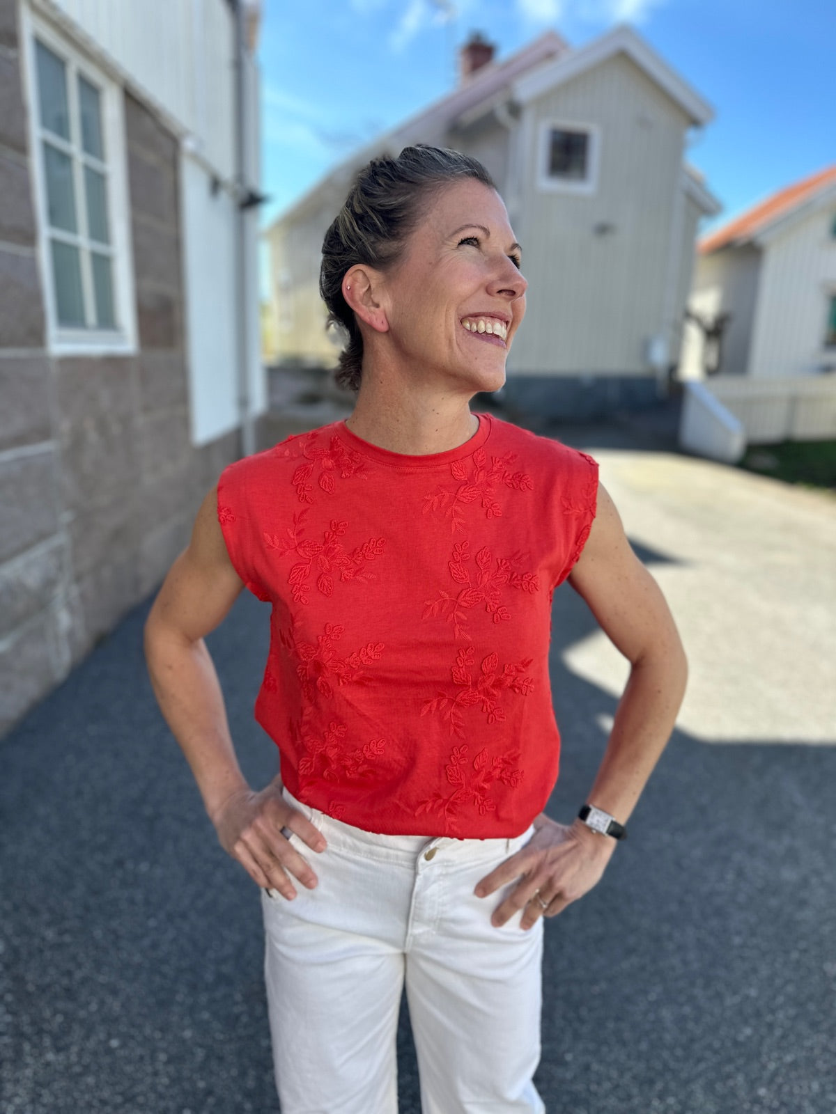 Vinayla O Neck Top Aurora Red