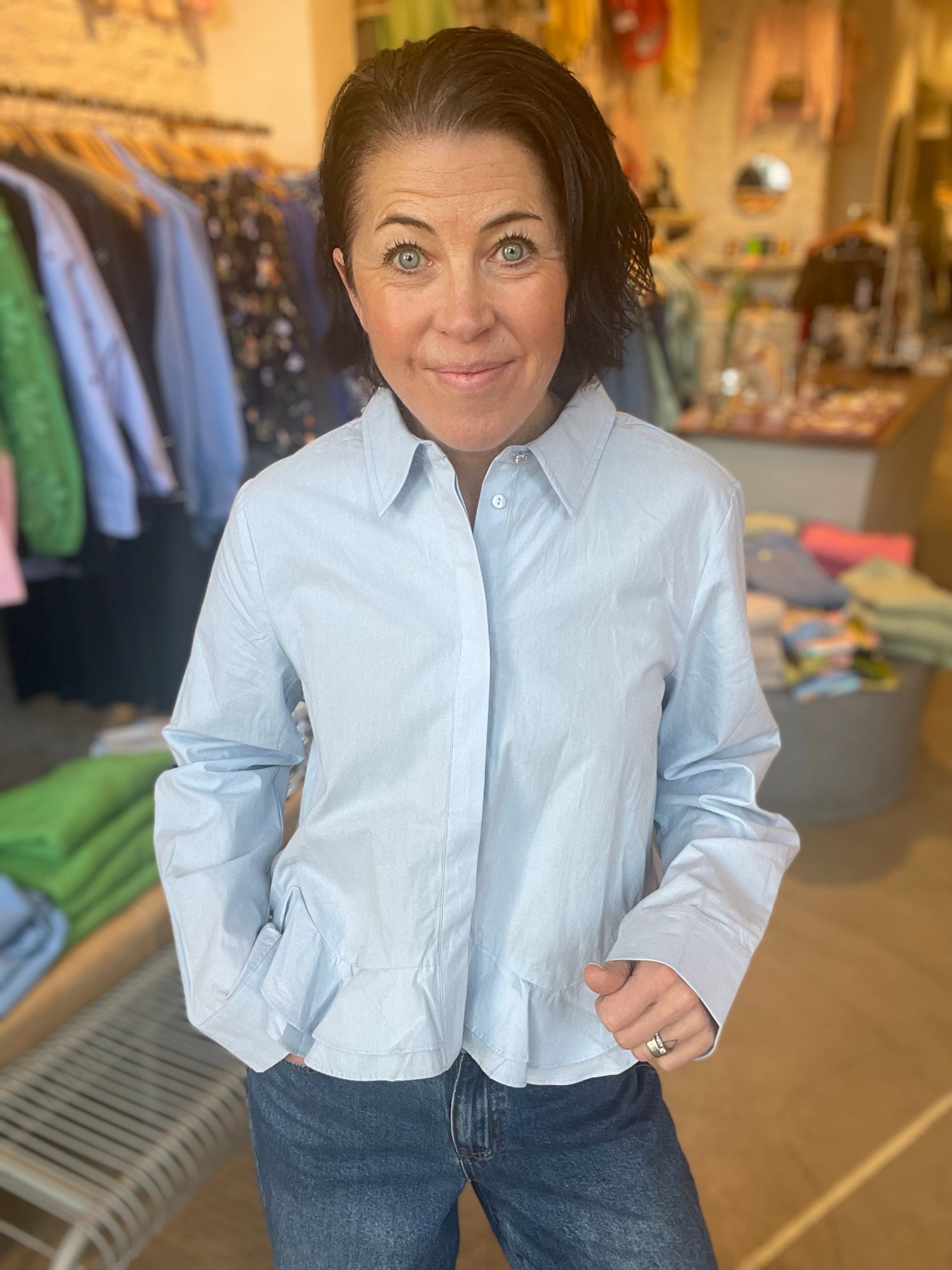 Yasanera Long Sleeve Short Shirt Skyway