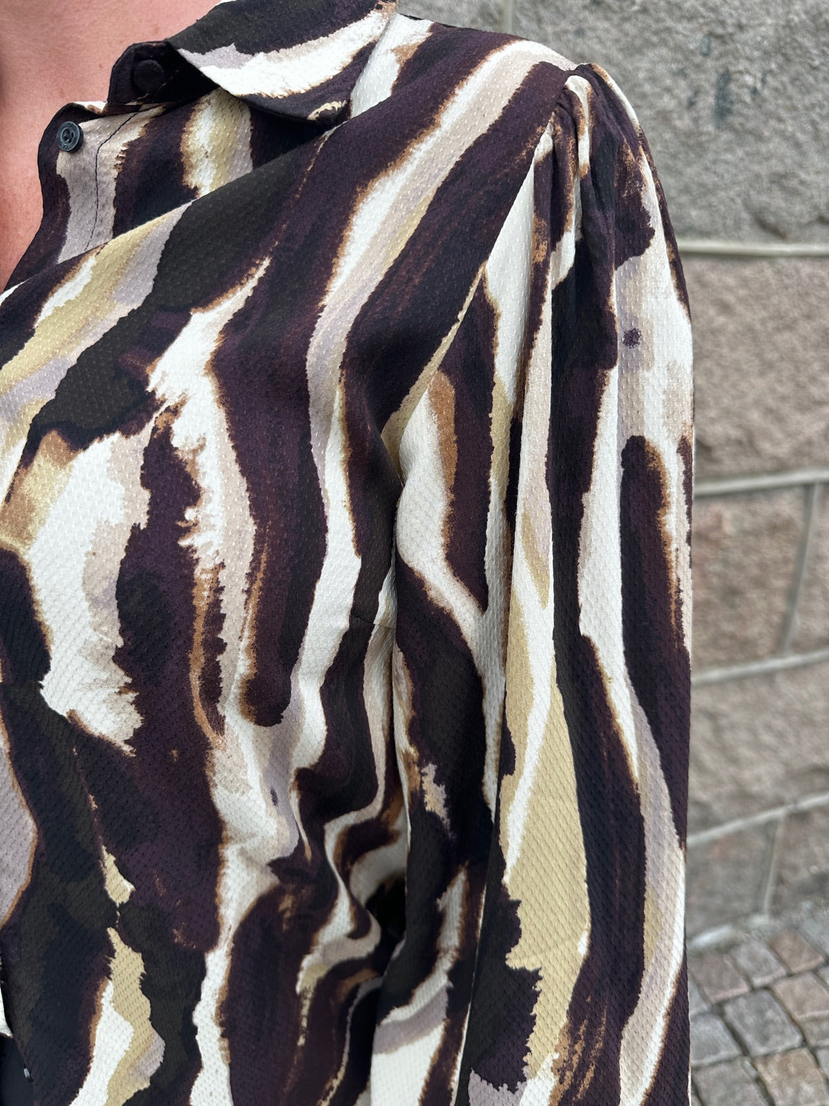 Yasasina Long Sleeve Shirt Sandshell Zebra Print