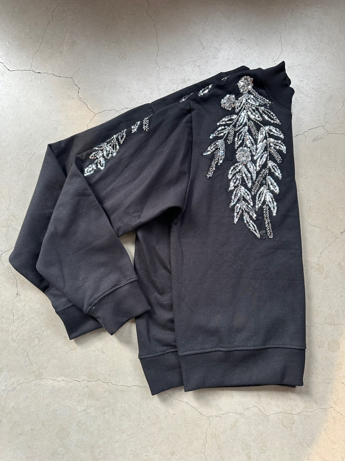 Yaseveline Long Sleeve Embellished Sweat Black