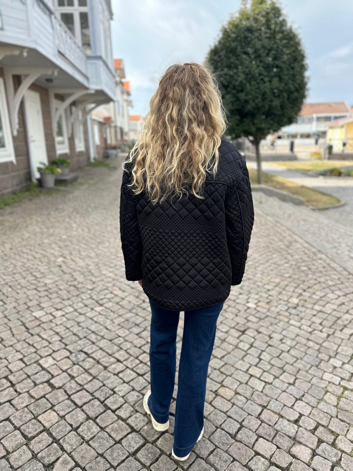 Yaslaurie Long Sleeve Padded Jacket Black