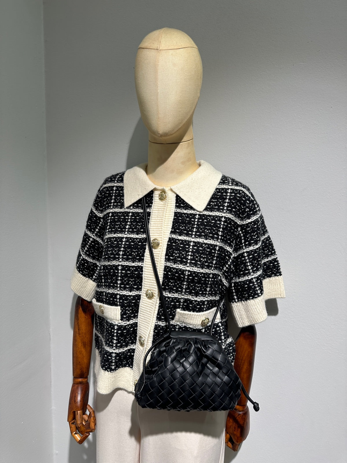 Yaslivia Short Sleeve Knit Cardigan Black