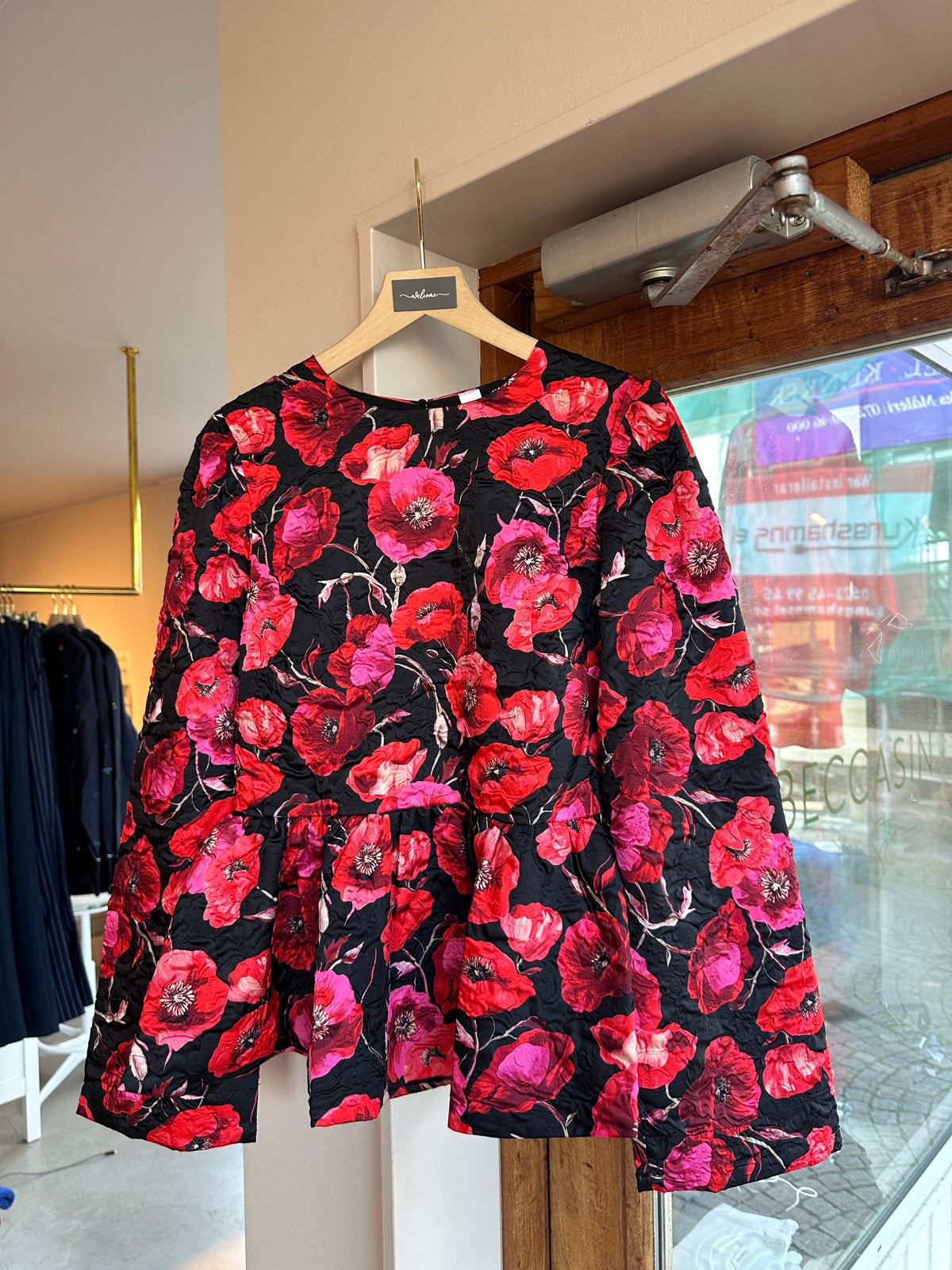 Yaspoppina Long Sleeve Top Show Black Poppina Aop