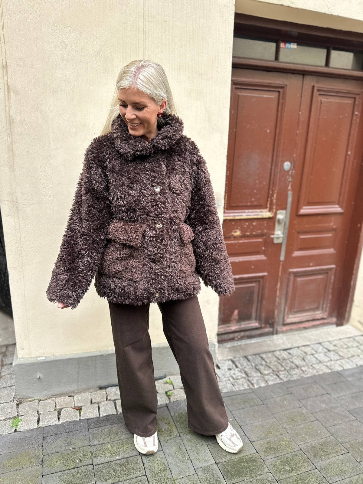 Yasrevita Long Sleeve Furry Jacket Coffee Bean