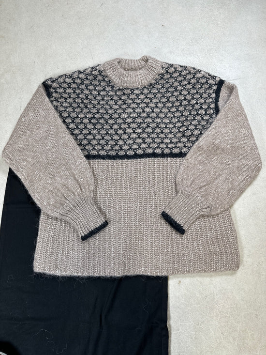 Yastoxa Long Sleeve Knit Pullover Taupe Gray Black