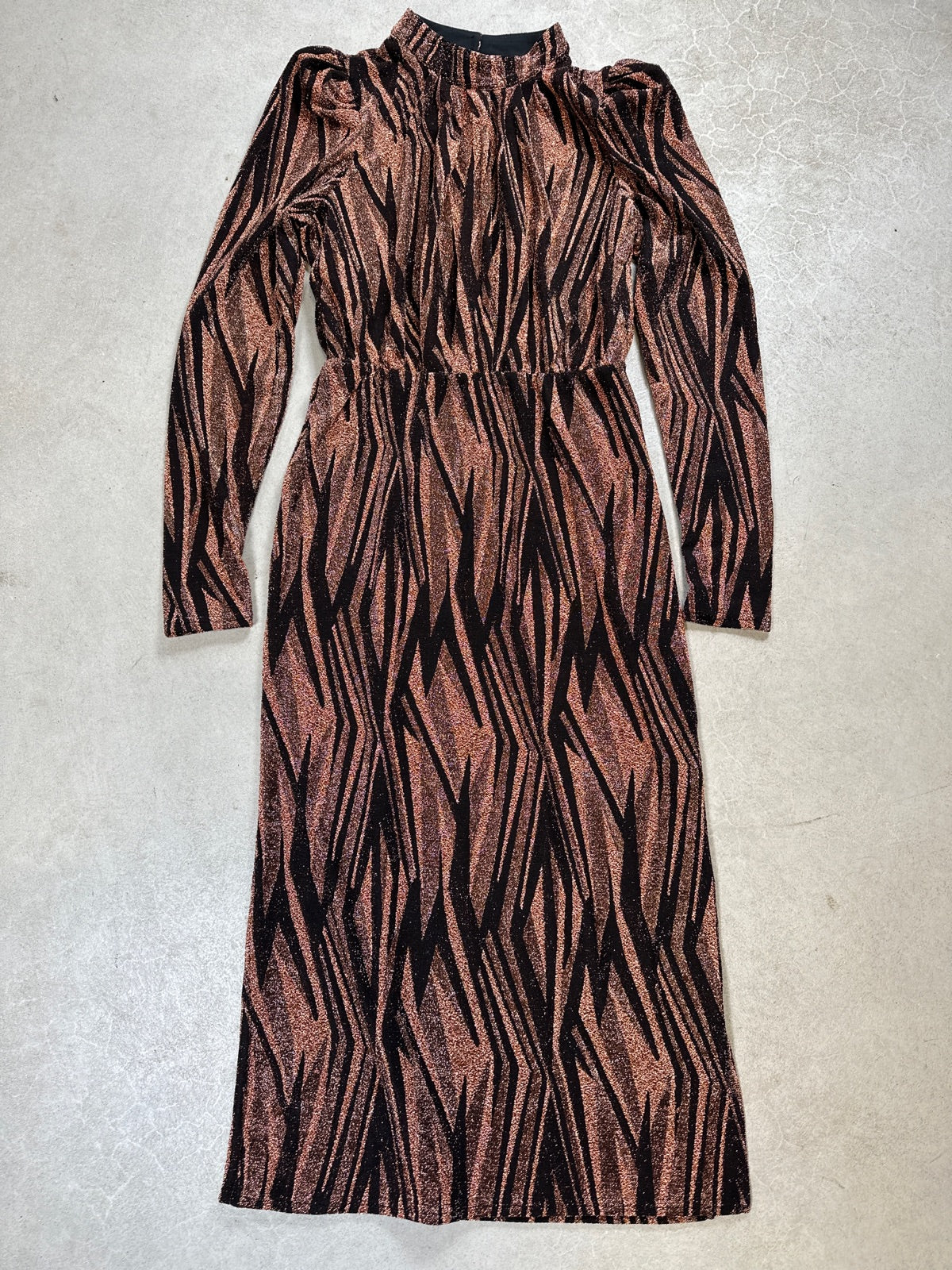 Yasyen Long Sleeve Midi Dress Black