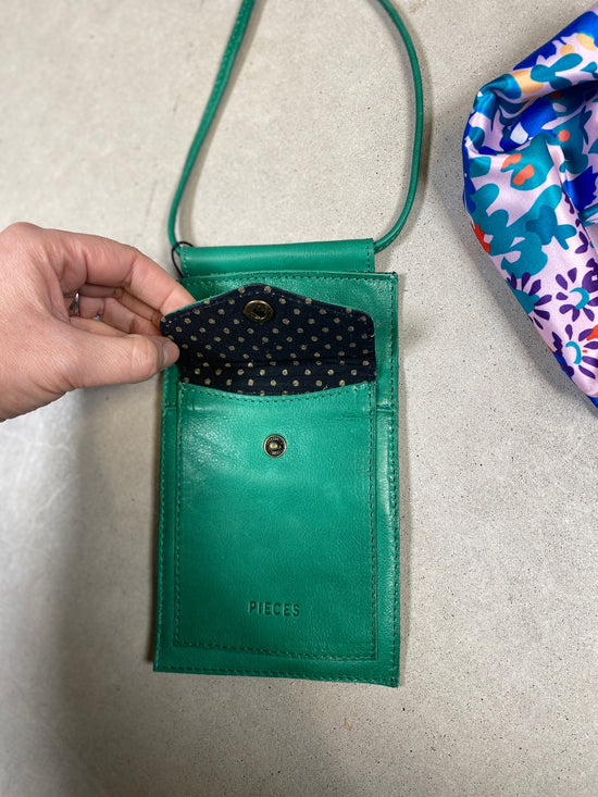 Pckani Leather Phone Bag Pepper Green