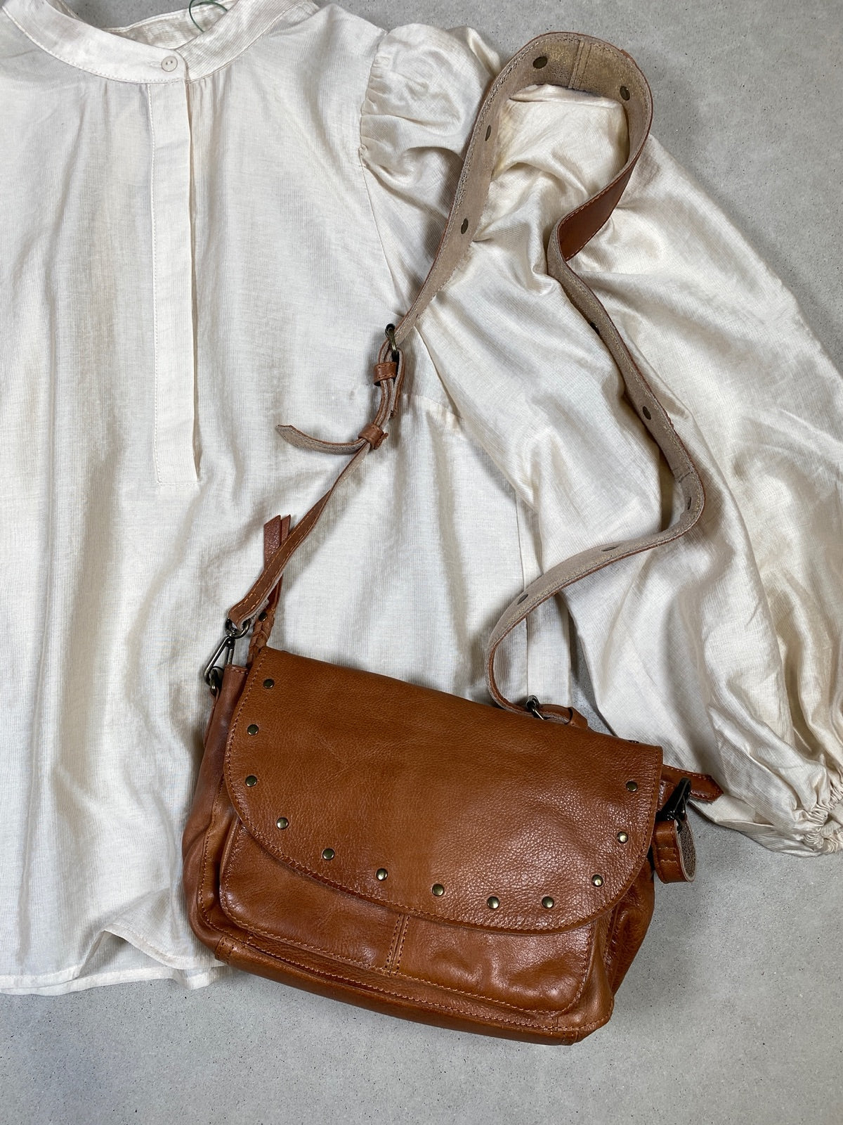 Pckelle Leather Cross Body Root Beer Gold Snow