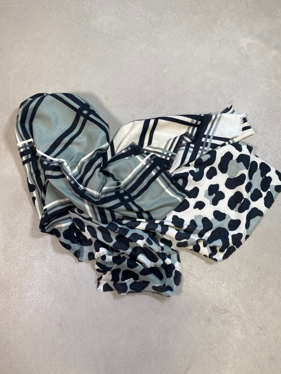Pcnetia Square Scarf