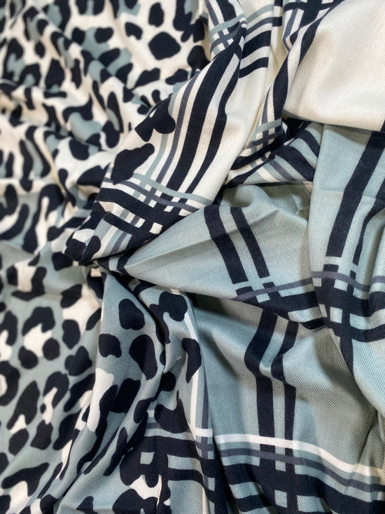 Pcnetia Square Scarf