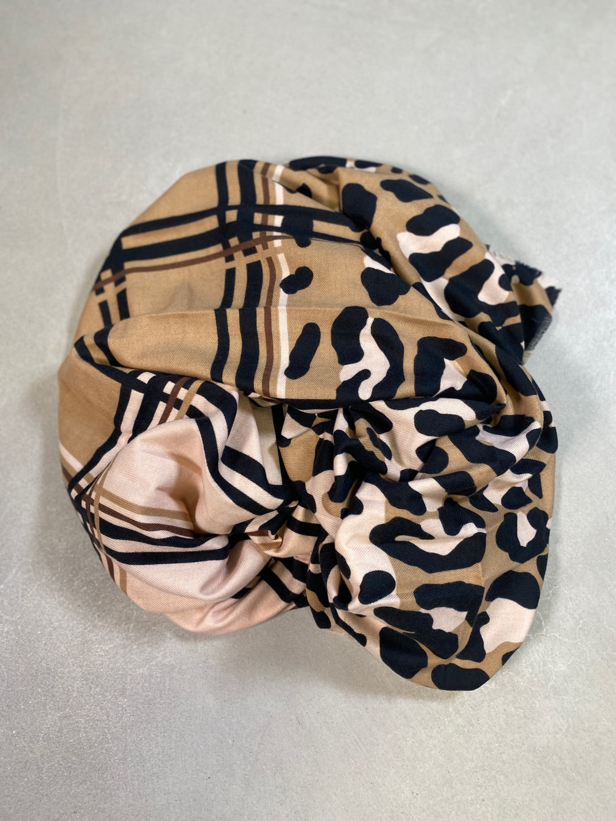 Pcnetia Square Scarf