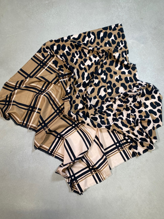 Pcnetia Square Scarf